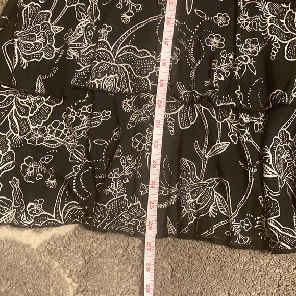 EXPRESS STRAPLESS TIERED RUFFLE FLORAL DRESS - Picture 3 of 4